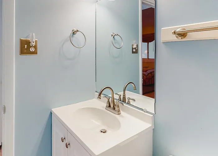 Sea Watch Iv * Ocean City